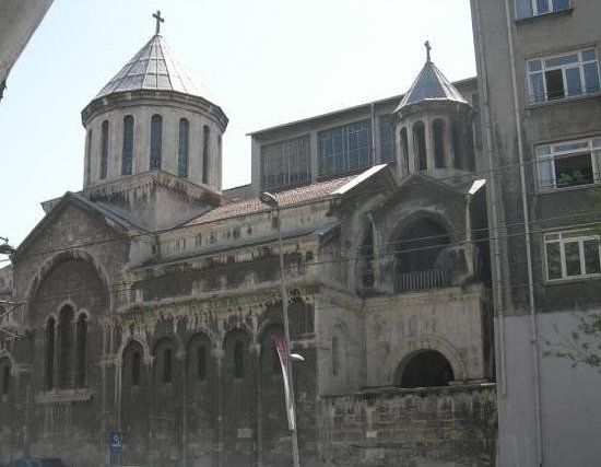 Surp Krikor Lusavoric Kilisesi